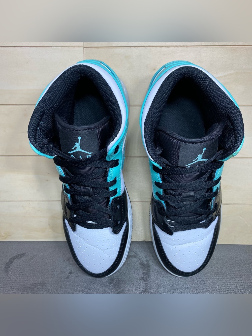 Nike Air Jordan 1 Tropical Twist Igloo Youth Size 6Y Shoes Aqua Black 554725-132 - Picture 8 of 11